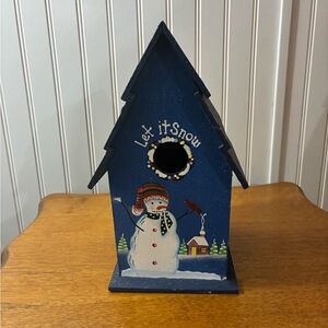 Charming Hand-Painted Winter Snowman Birdhouse
